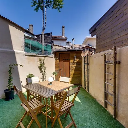 Nice Bordeaux With Terrace *