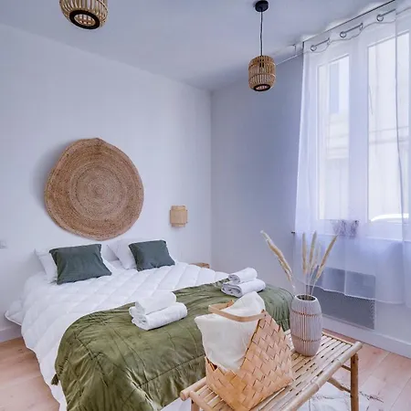 Nice Bordeaux With Terrace شقة تالينس